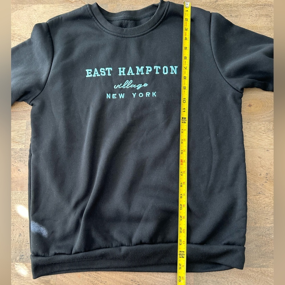 East Hampton Black Sweatshirt - Picture 3 of 4